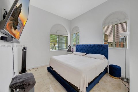 House in Homestead, Florida 3 bedrooms, 111.48 sq.m. № 2186401 - photo 4