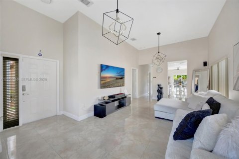 House in Homestead, Florida 3 bedrooms, 111.48 sq.m. № 2186401 - photo 21