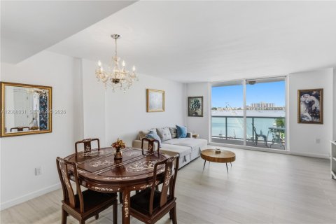 Copropriété à vendre à North Miami Beach, Floride: 1 chambre, 65.96 m2 № 2377372 - photo 15
