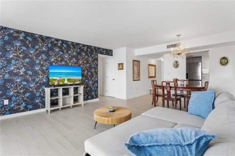 Copropriété à vendre à North Miami Beach, Floride: 1 chambre, 65.96 m2 № 2377372 - photo 23