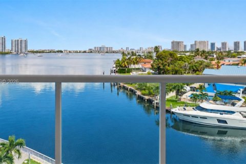 Condo à North Miami Beach, Floride, 1 chambre № 2377372