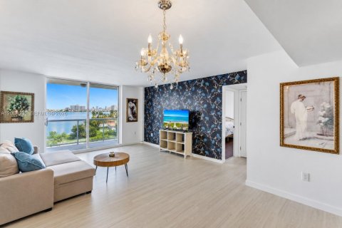 Copropriété à vendre à North Miami Beach, Floride: 1 chambre, 65.96 m2 № 2377372 - photo 7