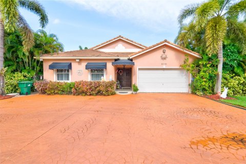 House in Miami, Florida 4 bedrooms, 170.38 sq.m. № 1770433 - photo 3