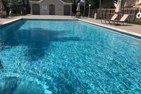 Adosado en alquiler en Doral, Florida, 3 dormitorios, 113.25 m2 № 2044750 - foto 15