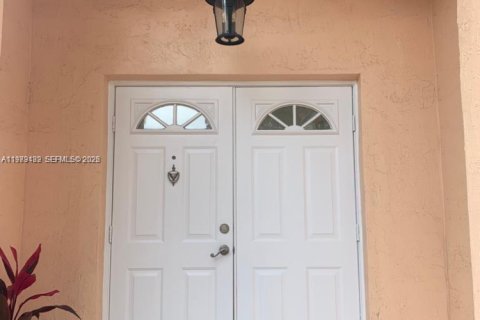 Adosado en alquiler en Doral, Florida, 3 dormitorios, 113.25 m2 № 2044750 - foto 16