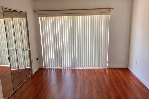 Adosado en alquiler en Doral, Florida, 3 dormitorios, 113.25 m2 № 2044750 - foto 18