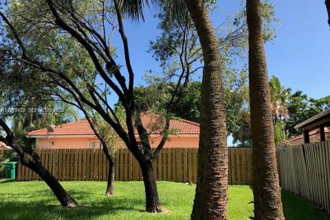 Adosado en alquiler en Doral, Florida, 3 dormitorios, 113.25 m2 № 2044750 - foto 5