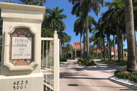 Adosado en alquiler en Doral, Florida, 3 dormitorios, 113.25 m2 № 2044750 - foto 6