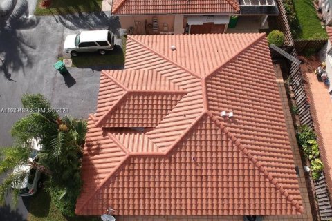 Adosado en alquiler en Doral, Florida, 3 dormitorios, 113.25 m2 № 2044750 - foto 2