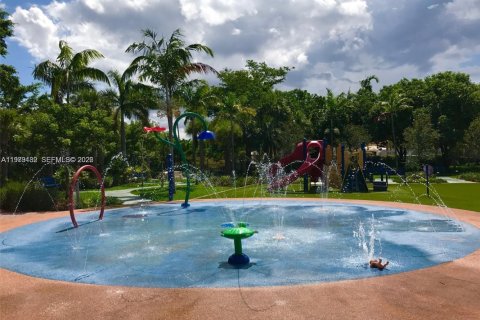 Adosado en alquiler en Doral, Florida, 3 dormitorios, 113.25 m2 № 2044750 - foto 12