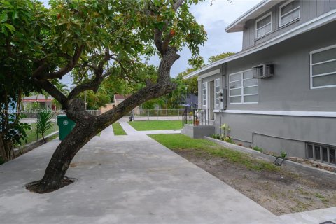 Villa ou maison à louer à Miami, Floride: 1 chambre, 64.1 m2 № 1781478 - photo 12
