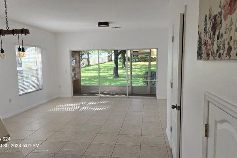 Adosado en alquiler en Davenport, Florida, 2 dormitorios, 128.02 m2 № 1916329 - foto 2