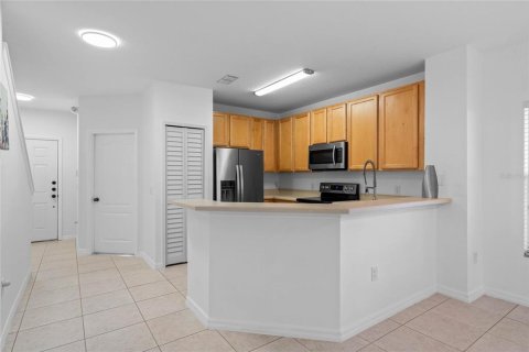 Touwnhouse à louer à Davenport, Floride: 2 chambres, 128.02 m2 № 1916329 - photo 7