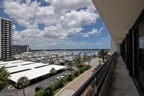 Condominio en venta en North Palm Beach, Florida, 3 dormitorios, 318.56 m2 № 2260162 - foto 22