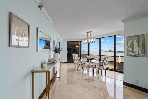 Condominio en venta en North Palm Beach, Florida, 3 dormitorios, 318.56 m2 № 2260162 - foto 6
