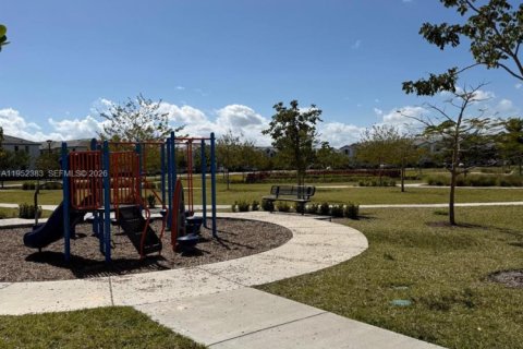 Touwnhouse à louer à Homestead, Floride: 3 chambres, 129.41 m2 № 2009052 - photo 17