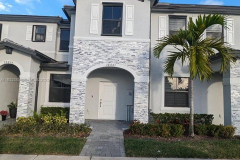 Снять в аренду таунхаус в Хомстед, Флорида 3 спальни, 129.41м2, № 2009052 - фото 5