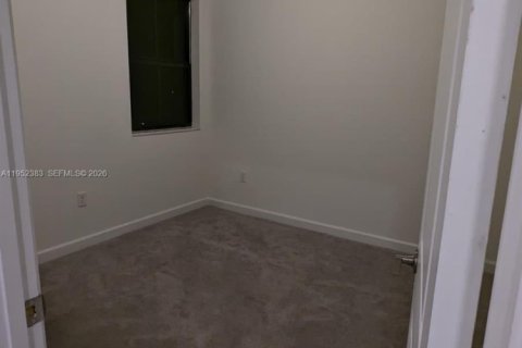 Снять в аренду таунхаус в Хомстед, Флорида 3 спальни, 129.41м2, № 2009052 - фото 13