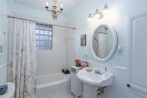 Casa en venta en Tampa, Florida, 3 dormitorios, 189.52 m2 № 1877389 - foto 22