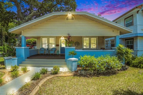 Casa en venta en Tampa, Florida, 3 dormitorios, 189.52 m2 № 1877389 - foto 1