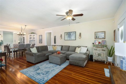 Casa en venta en Tampa, Florida, 3 dormitorios, 189.52 m2 № 1877389 - foto 9