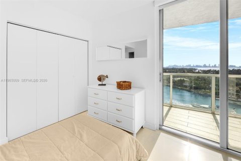 Condo in Miami Beach, Florida, 3 bedrooms  № 2027148 - photo 27