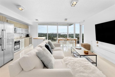 Condo in Miami Beach, Florida, 3 bedrooms  № 2027148 - photo 4