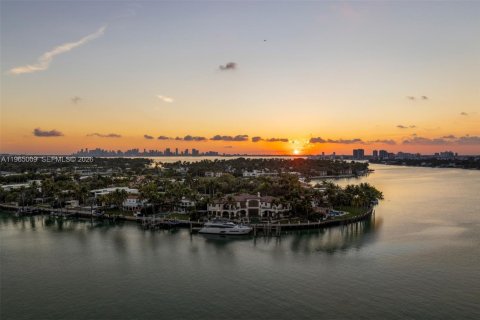 Condo in Miami Beach, Florida, 3 bedrooms  № 2027148 - photo 22