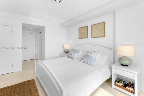 Condo in Miami Beach, Florida, 3 bedrooms  № 2027148 - photo 18