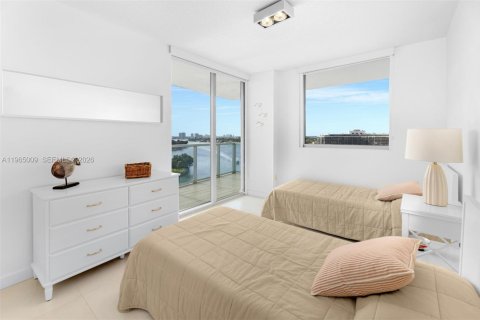 Condo in Miami Beach, Florida, 3 bedrooms  № 2027148 - photo 28