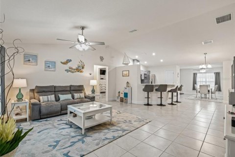House in Summerfield, Florida 3 bedrooms, 148.36 sq.m. № 1746355 - photo 7