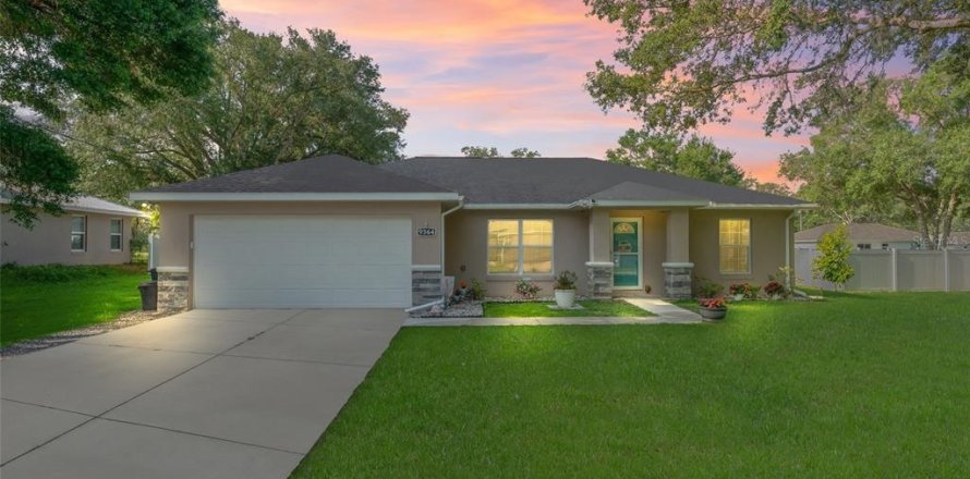 House in Summerfield, Florida 3 bedrooms, 148.36 sq.m. № 1746355
