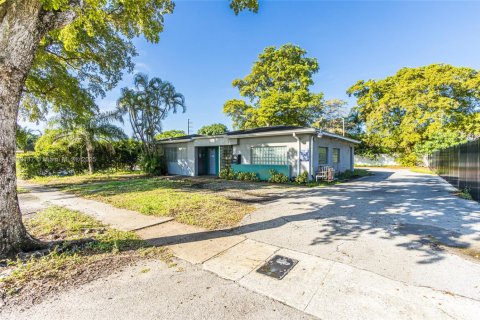 Купить коммерческую недвижимость в Норт-Майами-Бич, Флорида № 2015366 - фото 5