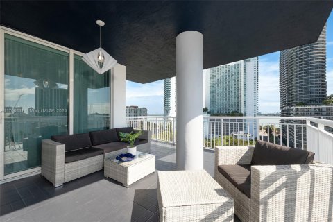 Condominio en venta en Miami, Florida, 3 dormitorios, 122.45 m2 № 1942620 - foto 25