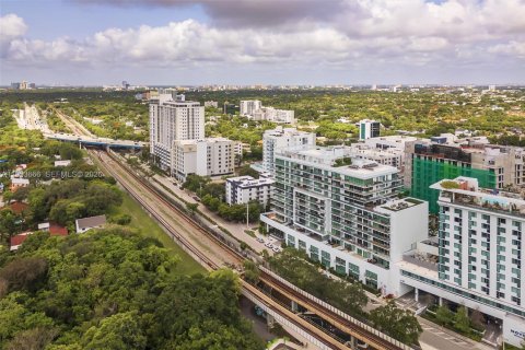 Condo in Miami, Florida  № 2063386 - photo 19