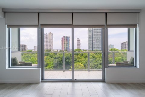 Studio in the Condo in Miami, Florida  № 2063386