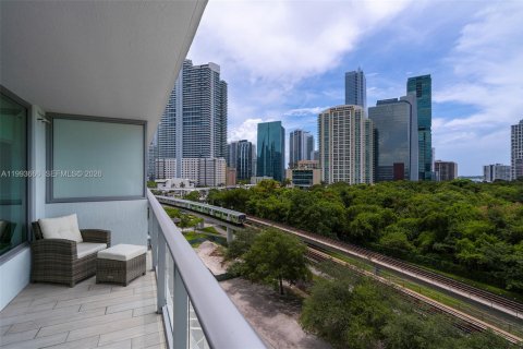 Condo in Miami, Florida  № 2063386 - photo 8