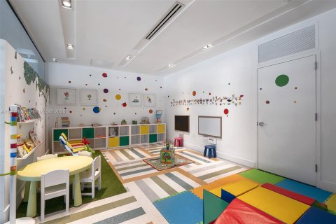 Condo in Miami, Florida  № 2063386 - photo 12