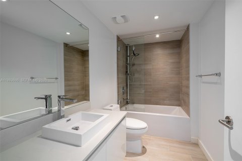 Condo in Miami, Florida  № 2063386 - photo 5