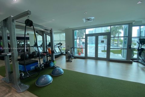 Condo in Miami, Florida, 2 bedrooms  № 1779518 - photo 19