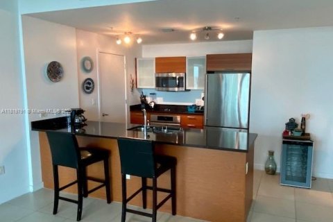 Condo in Miami, Florida, 2 bedrooms  № 1779518 - photo 5