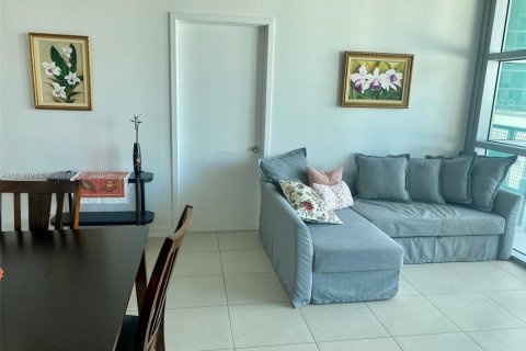 Condo in Miami, Florida, 2 bedrooms  № 1779518 - photo 4