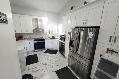 Casa en venta en Kissimmee, Florida, 3 dormitorios, 118.91 m2 № 2213436 - foto 6