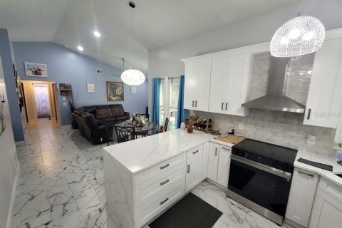 Casa en venta en Kissimmee, Florida, 3 dormitorios, 118.91 m2 № 2213436 - foto 5