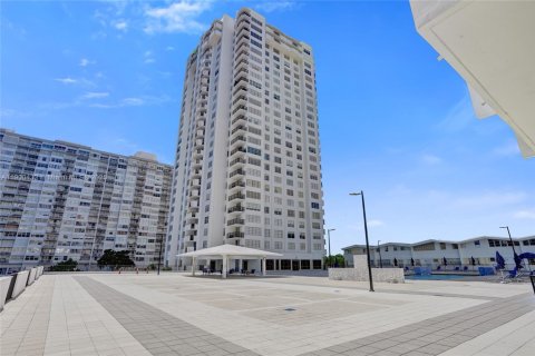 Condo in Aventura, Florida, 1 bedroom  № 1953556 - photo 30