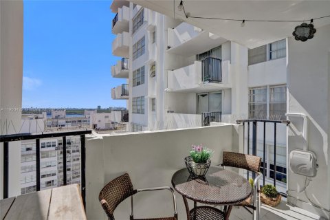 Condo in Aventura, Florida, 1 bedroom  № 1953556 - photo 25