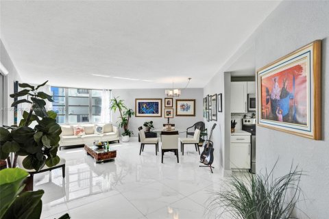 Condo in Aventura, Florida, 1 bedroom  № 1953556 - photo 6