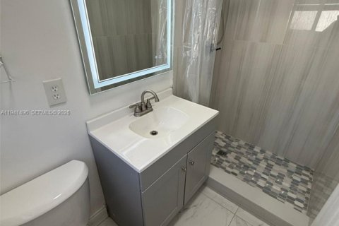 Villa ou maison à louer à Hollywood, Floride: 285.58 m2 № 1998621 - photo 4