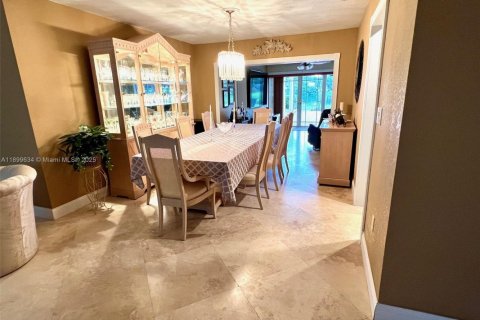 Villa ou maison à vendre à Miami Lakes, Floride: 3 chambres, 224.17 m2 № 1954550 - photo 8
