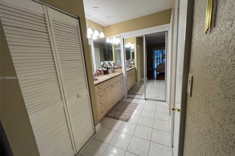 Villa ou maison à vendre à Miami Lakes, Floride: 3 chambres, 224.17 m2 № 1954550 - photo 16